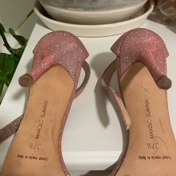 Manolo Blahnik- 37.5 - Picture 2 of 3